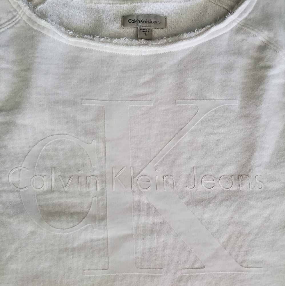 White calvin klein sweatshirt - Picture 3 of 4